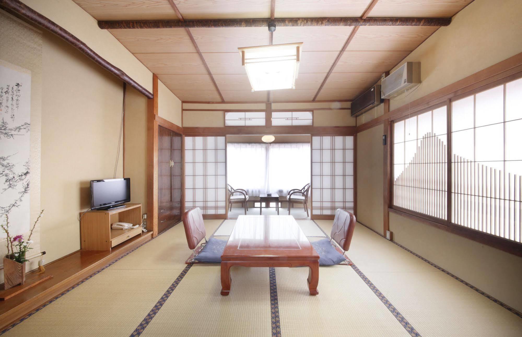 Yudanaka Seifuso Hotel Yamanouchi  Exterior photo