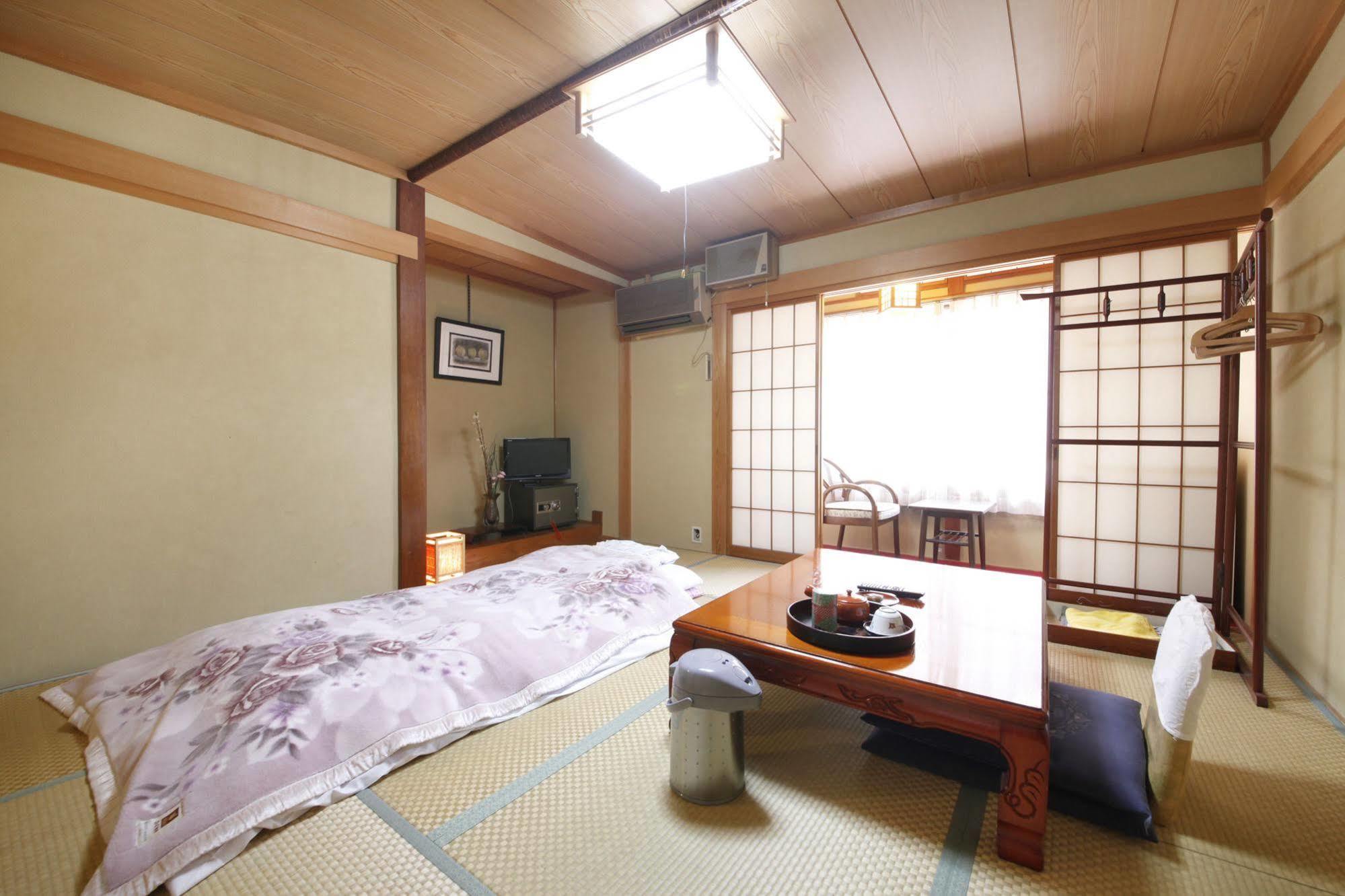 Yudanaka Seifuso Hotel Yamanouchi  Exterior photo